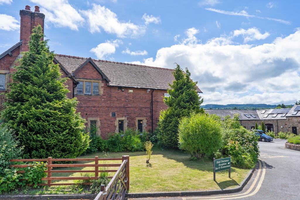 Flint Mountain Park Hotel JUST AWAY